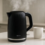 BossaNova - 1.7L - 2200W Cordless Ribbed Electric Kettle - Black